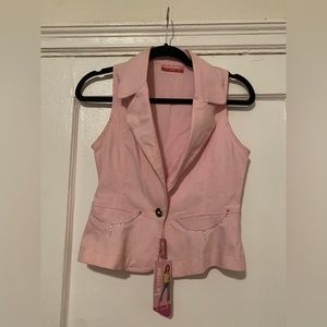 Pink vintage vest with tags. 2005s. Size 36.